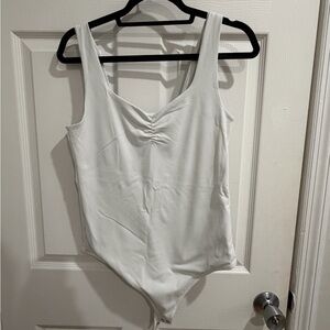 Abercrombie & Fitch Seamless Fabric
Sweetheart Bodysuit White